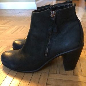 Ecco black booties size 38 (7.5)